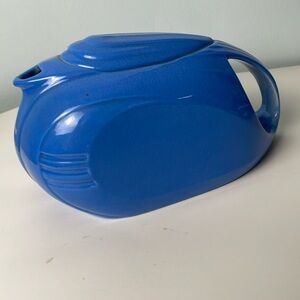 Rare vintage tea pot. Mid-century.